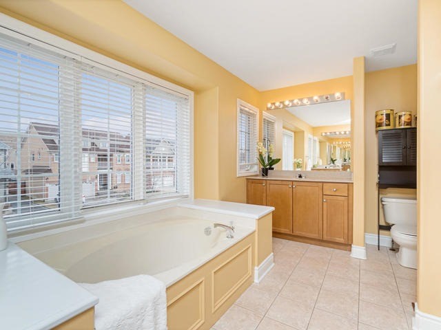 Listing W3750196 - Large Photo # 13