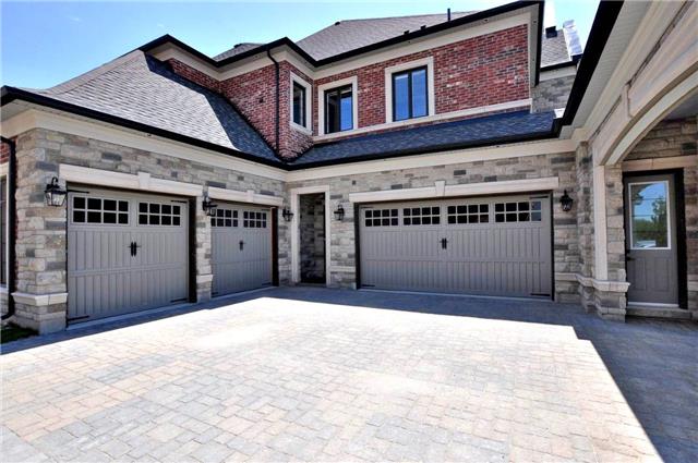 97 Carmichael Cres