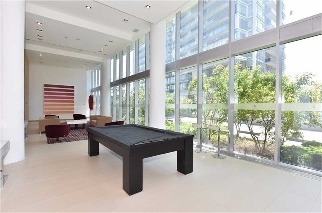 29 Queens Quay E #616