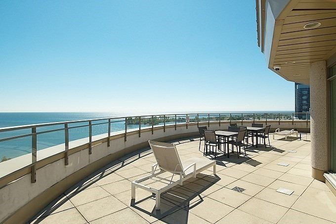 88 Palace Pier Crt, #906