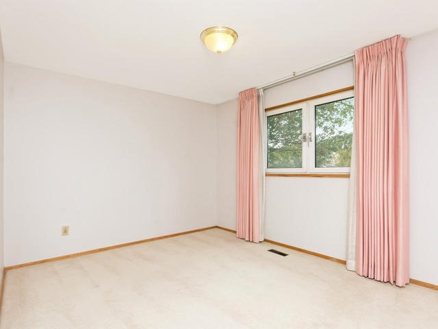 Listing W4029663 - Large Photo # 11