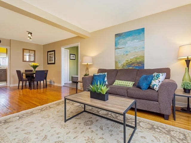 Listing W3704293 - Large Photo # 4
