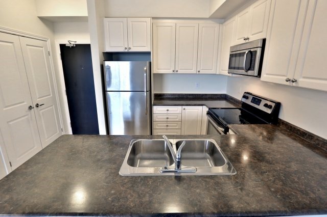 2339 Sawgrass Dr, #306