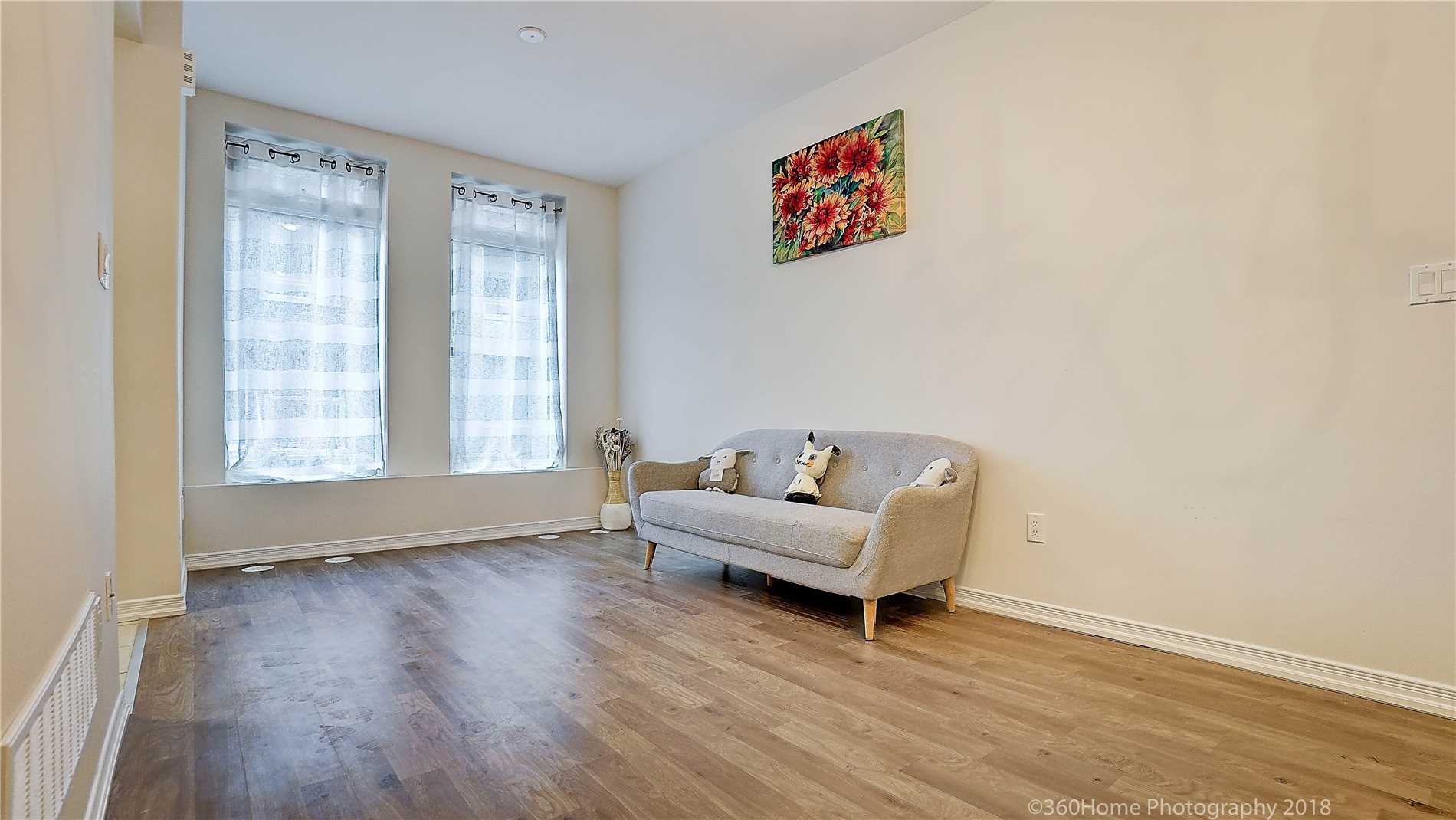 11 Applewood Lane, #112