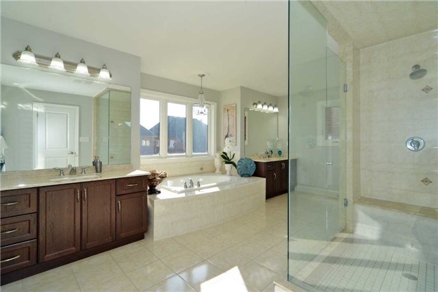 39 Lilly Valley Cres