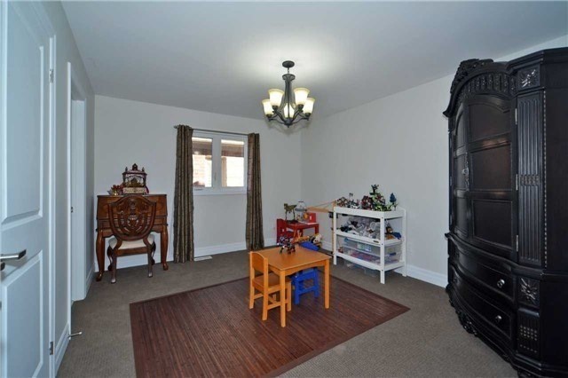 39 Lilly Valley Cres