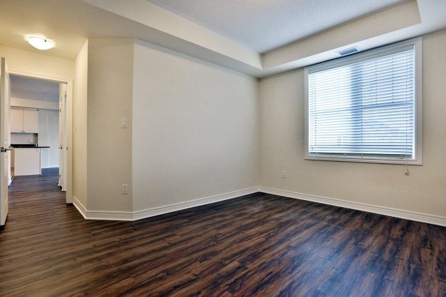 2339 Sawgrass Dr, #306