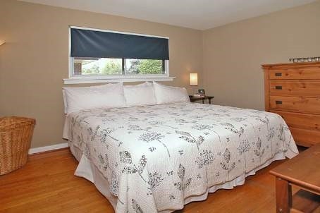 2 Honeybourne Cres