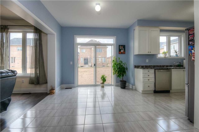 1089 Upper Thames Dr