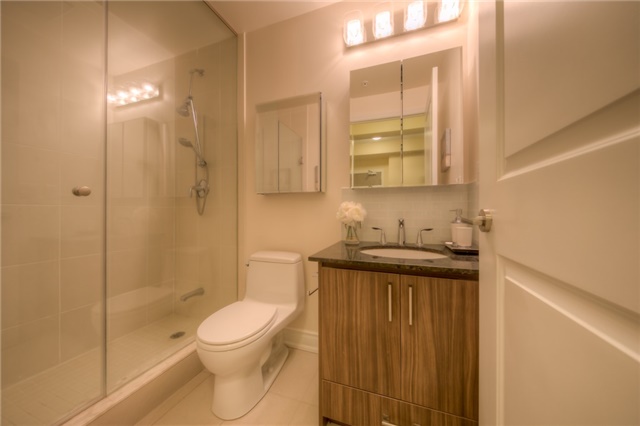 9090 Yonge St, #201B