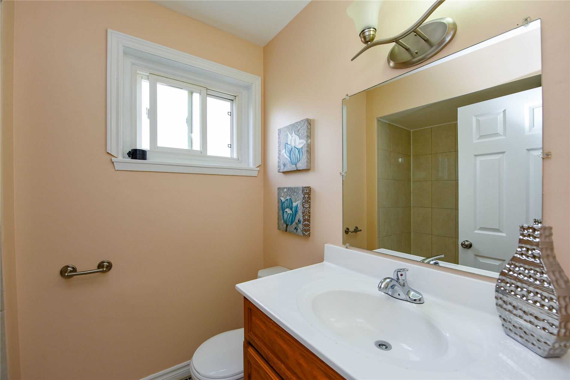 42 Sharon Crt
