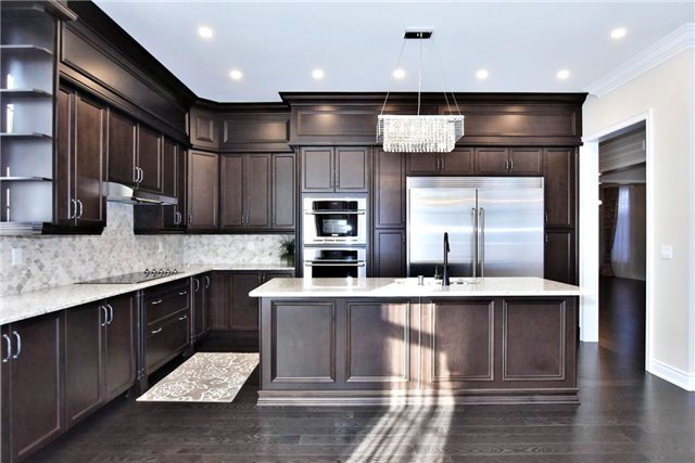 107 Queen Filomena Ave