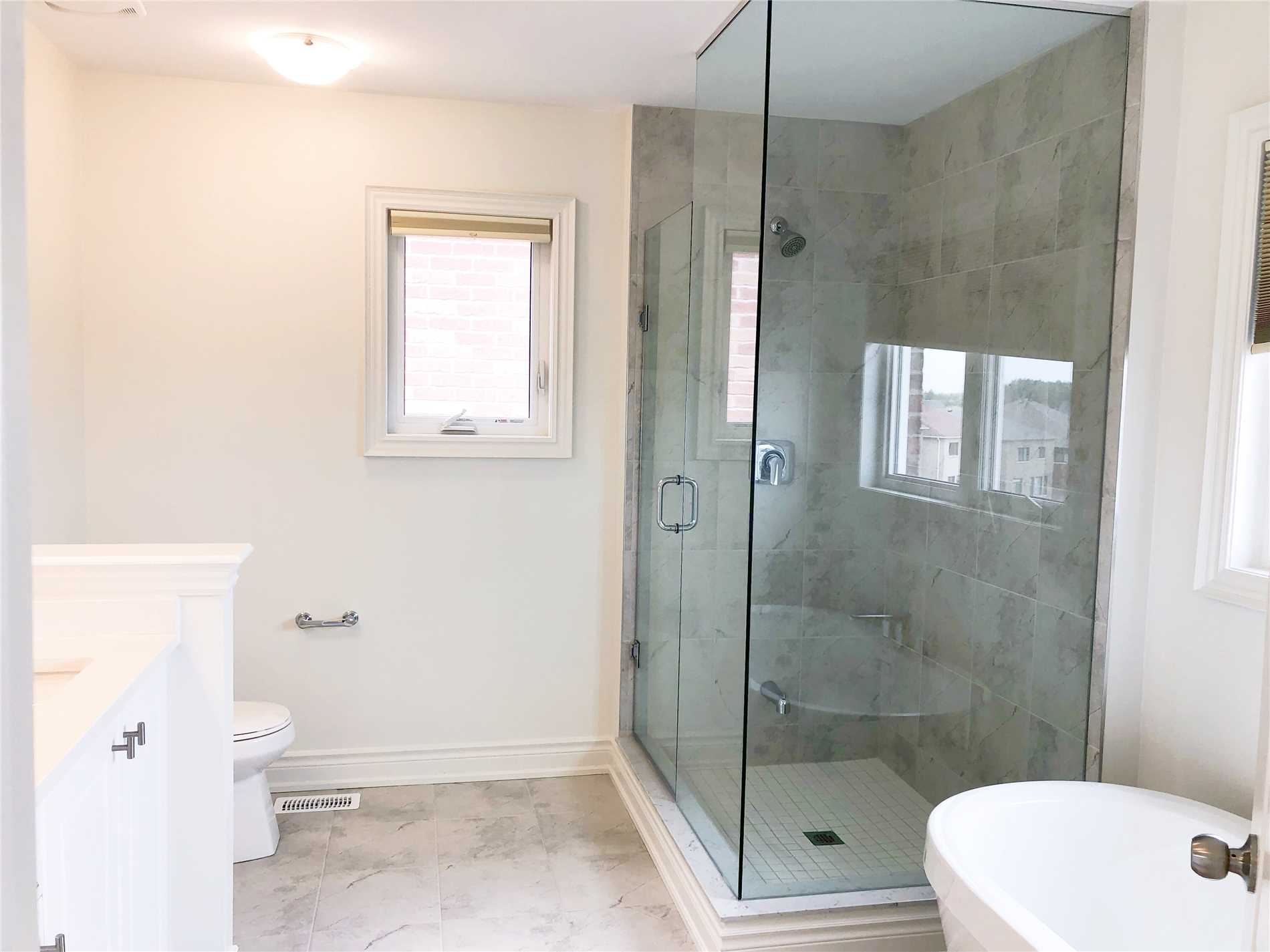 132 Meadow Vista Cres