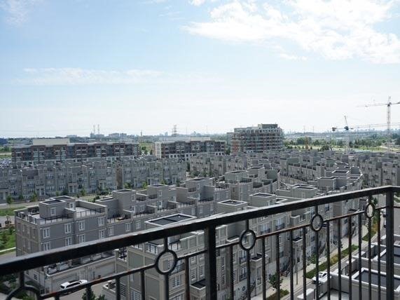 151 Upper Duke Cres, #1001