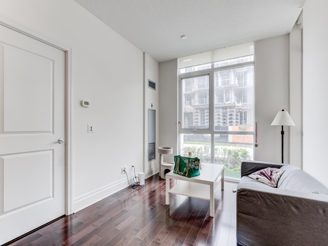 1 Upper Duke Cres, #110