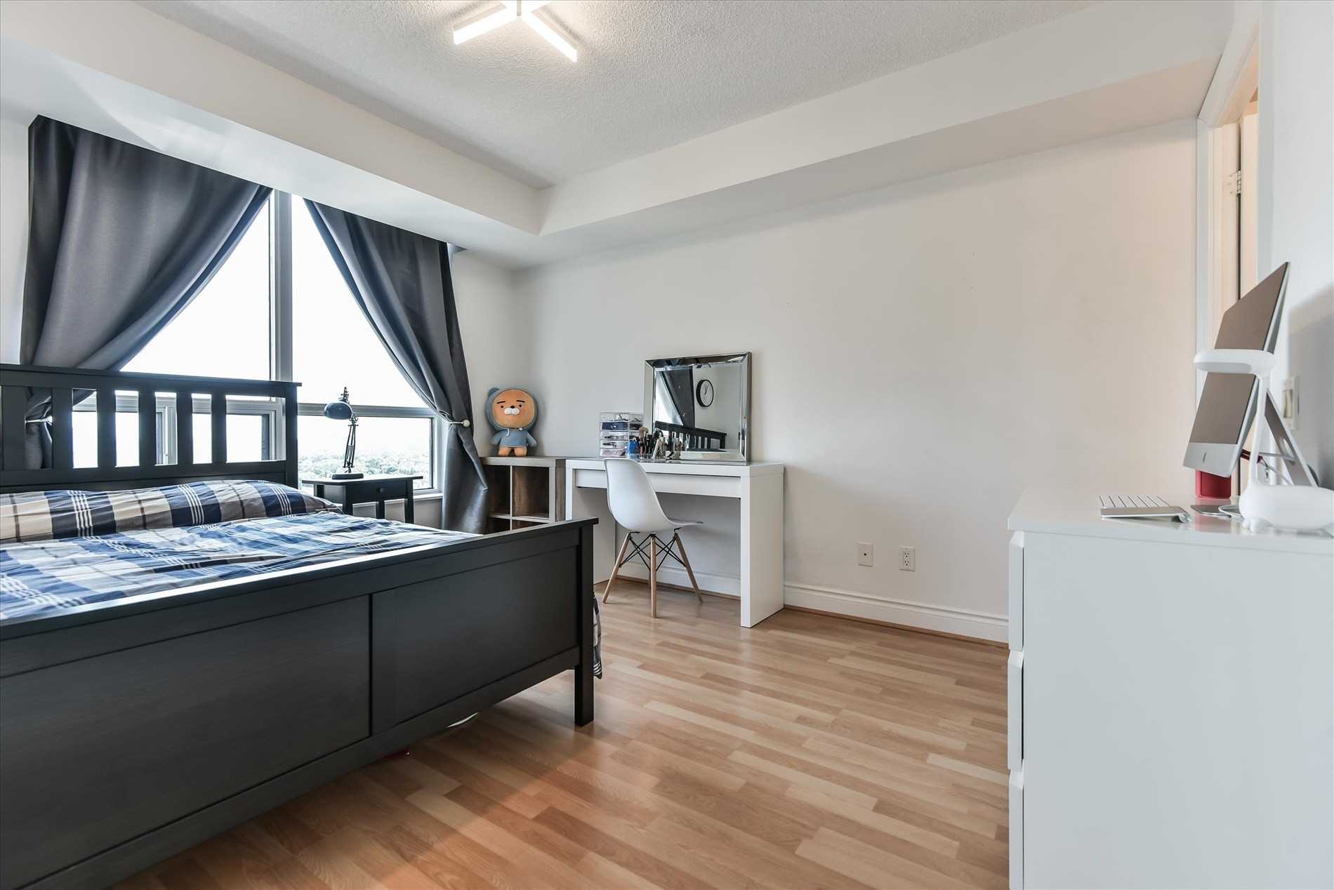 10 Northtown Way #1812