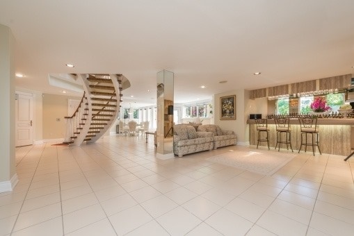 52 Fairway Heights Dr