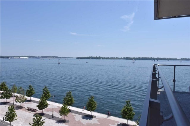 29 Queens Quay E #616