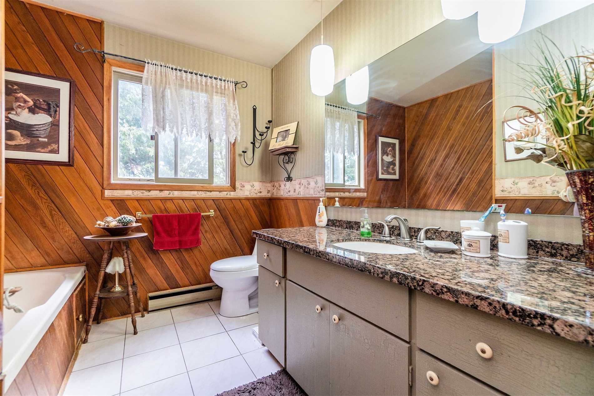 Listing W4572717 - Large Photo # 8