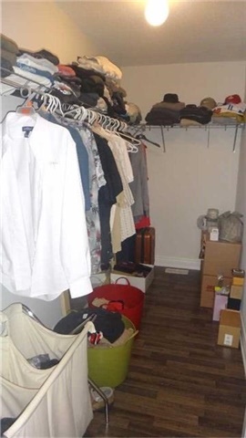 11 Robert Wilson Cres