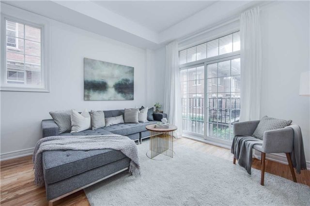 2 Fairhead Mews