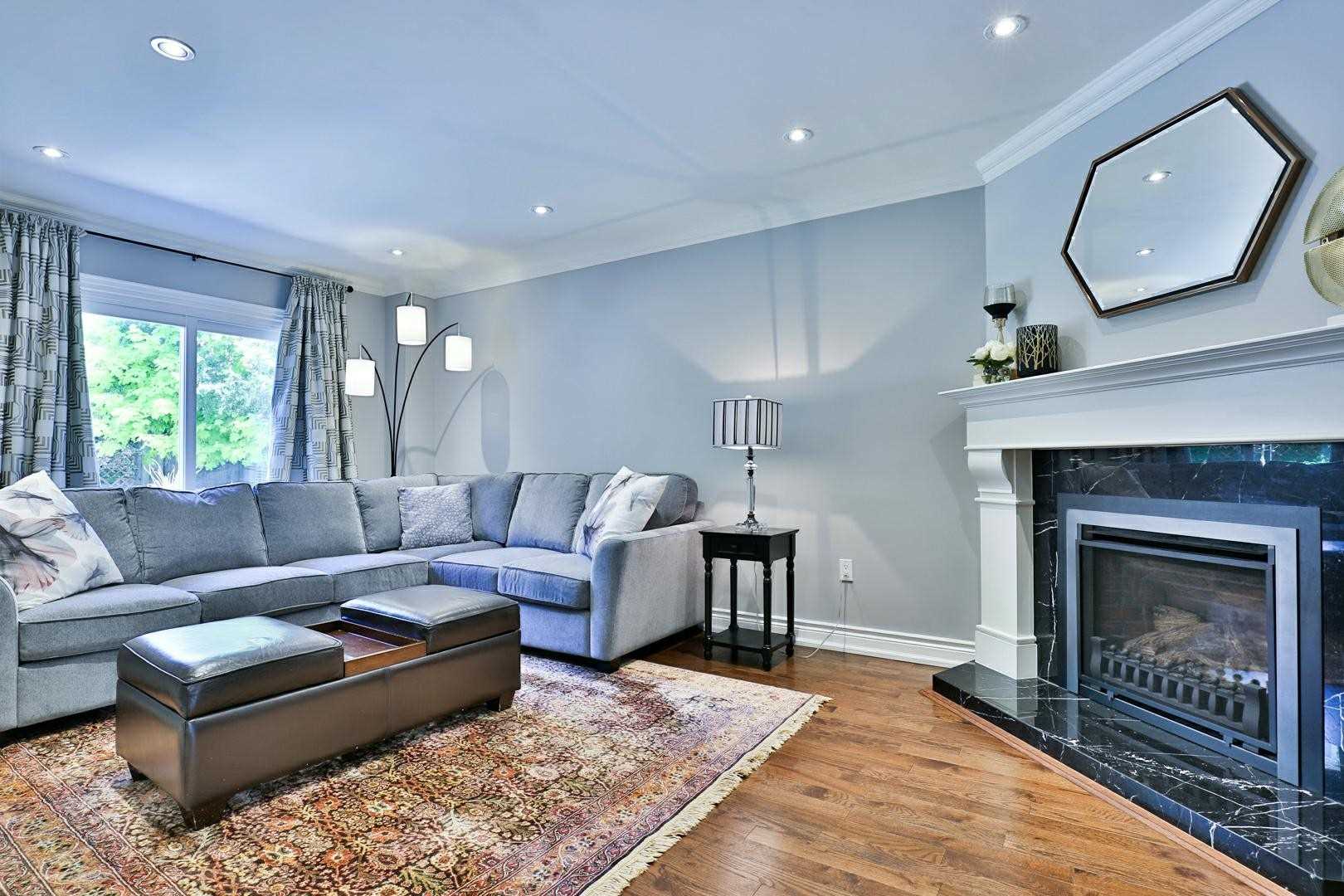 87 Autumn Way