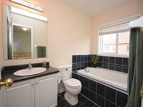Listing W3931450 - Large Photo # 11