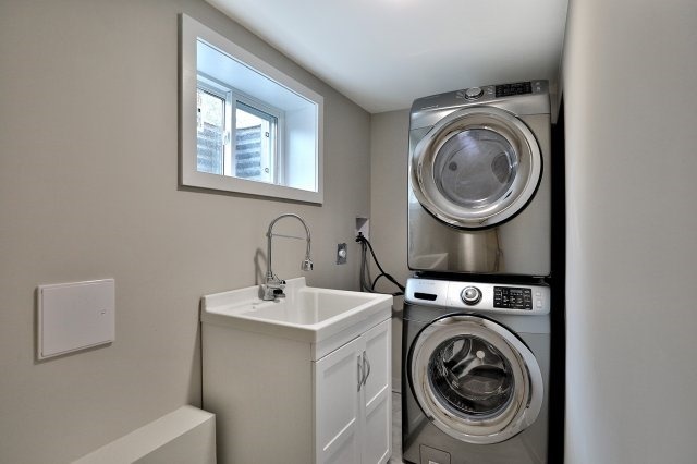1629 Ogden Ave
