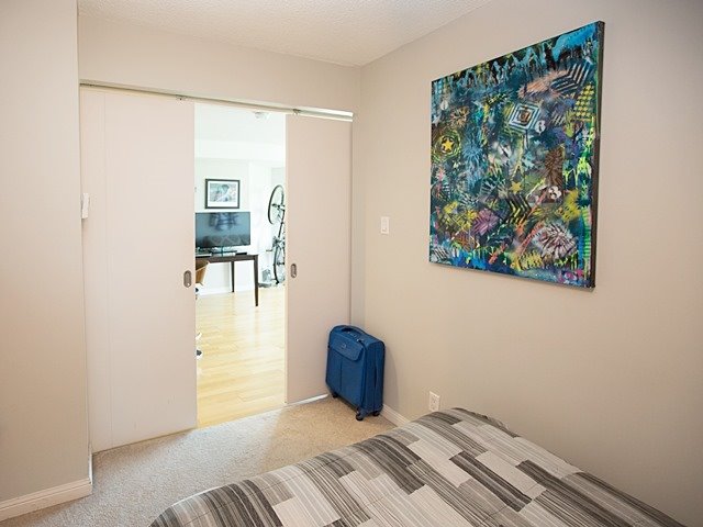230 Queens Quay W #327