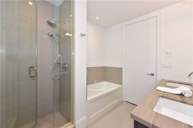 29 Queens Quay E #616