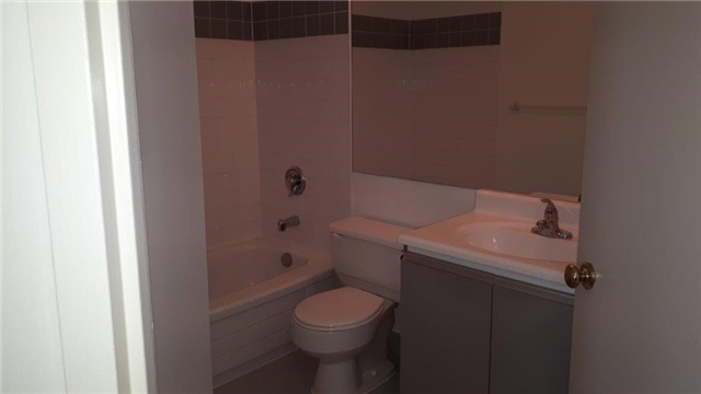 12 Laurelcrest St, #908