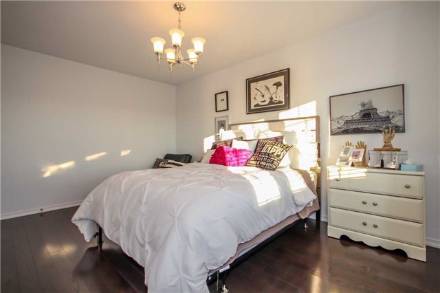 Listing W3955496 - Large Photo # 16