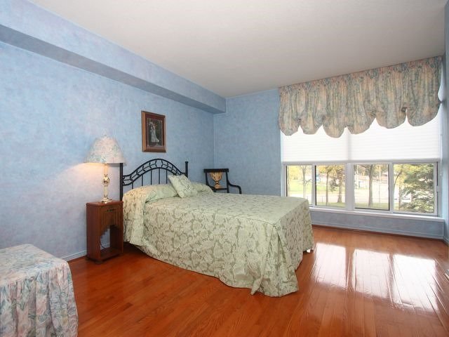 Listing W3643982 - Large Photo # 12