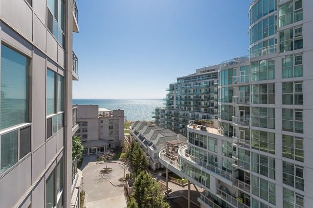 88 Palace Pier Crt, #906