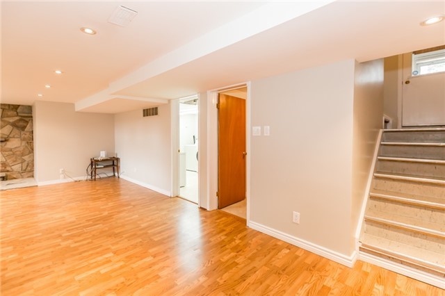 17 Lee Ave