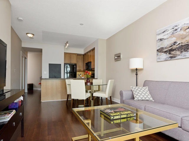 Listing W3937125 - Large Photo # 11