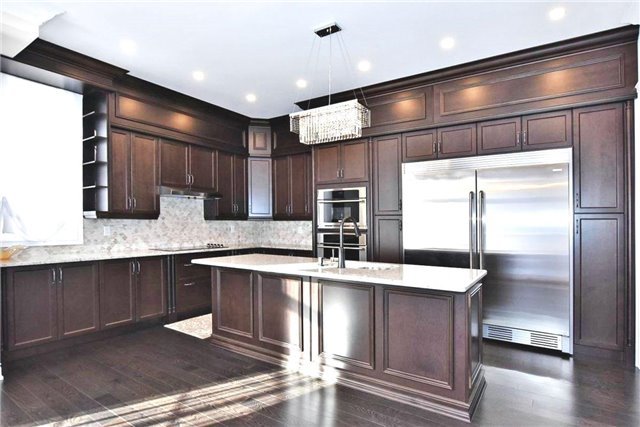 107 Queen Filomena Ave