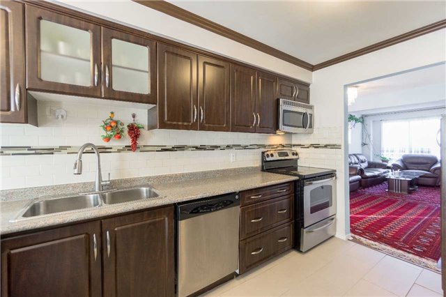 Listing W3987776 - Large Photo # 4