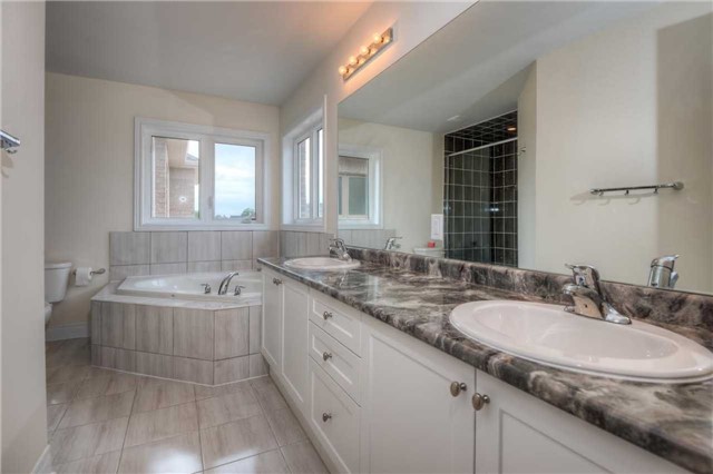 1089 Upper Thames Dr