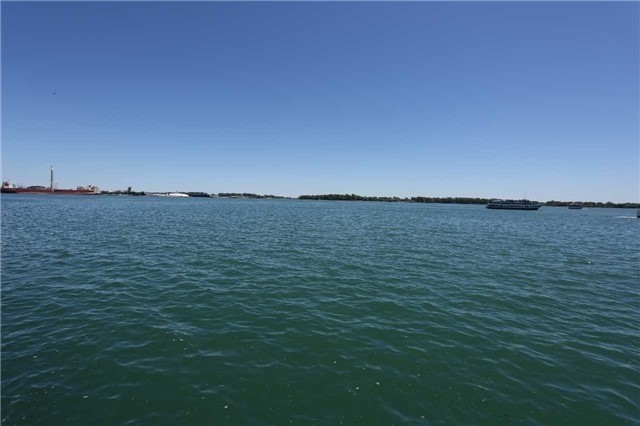 29 Queens Quay E #616