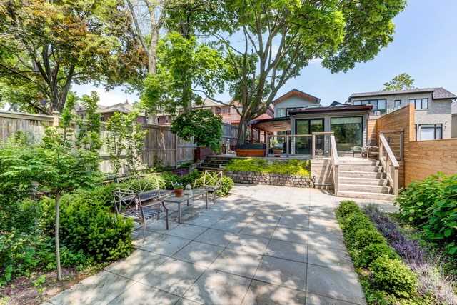 84 Blantyre Ave