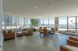 88 Palace Pier Crt, #906