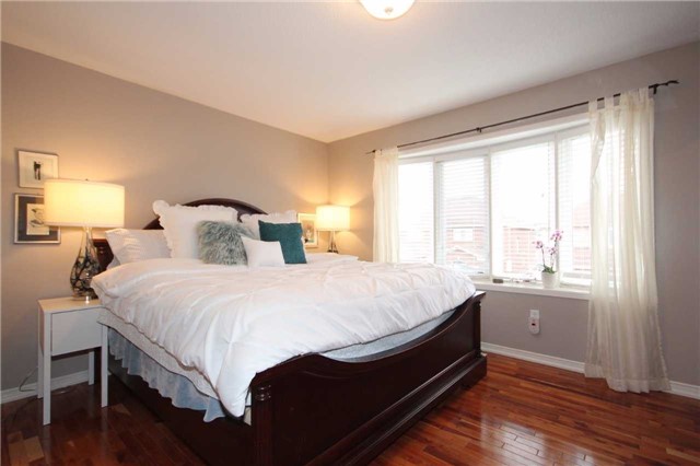 Listing W3998549 - Large Photo # 11