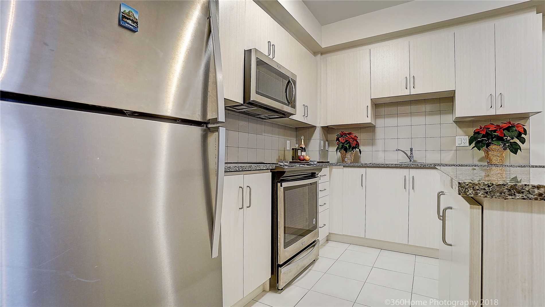 11 Applewood Lane, #112