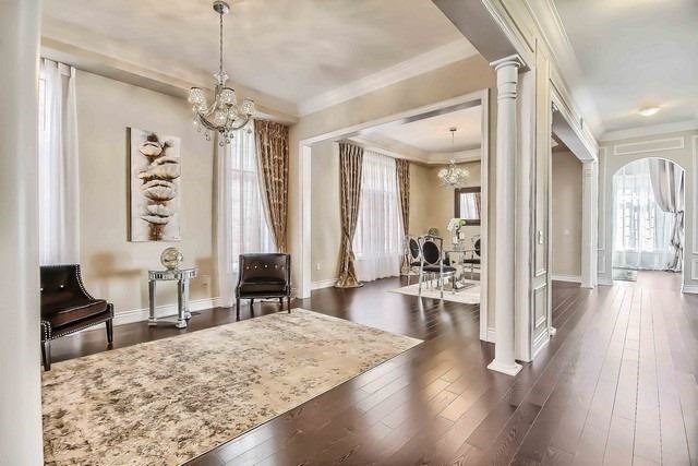 107 Queen Filomena Ave