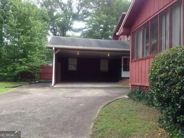 3061 Sandy Plains Road