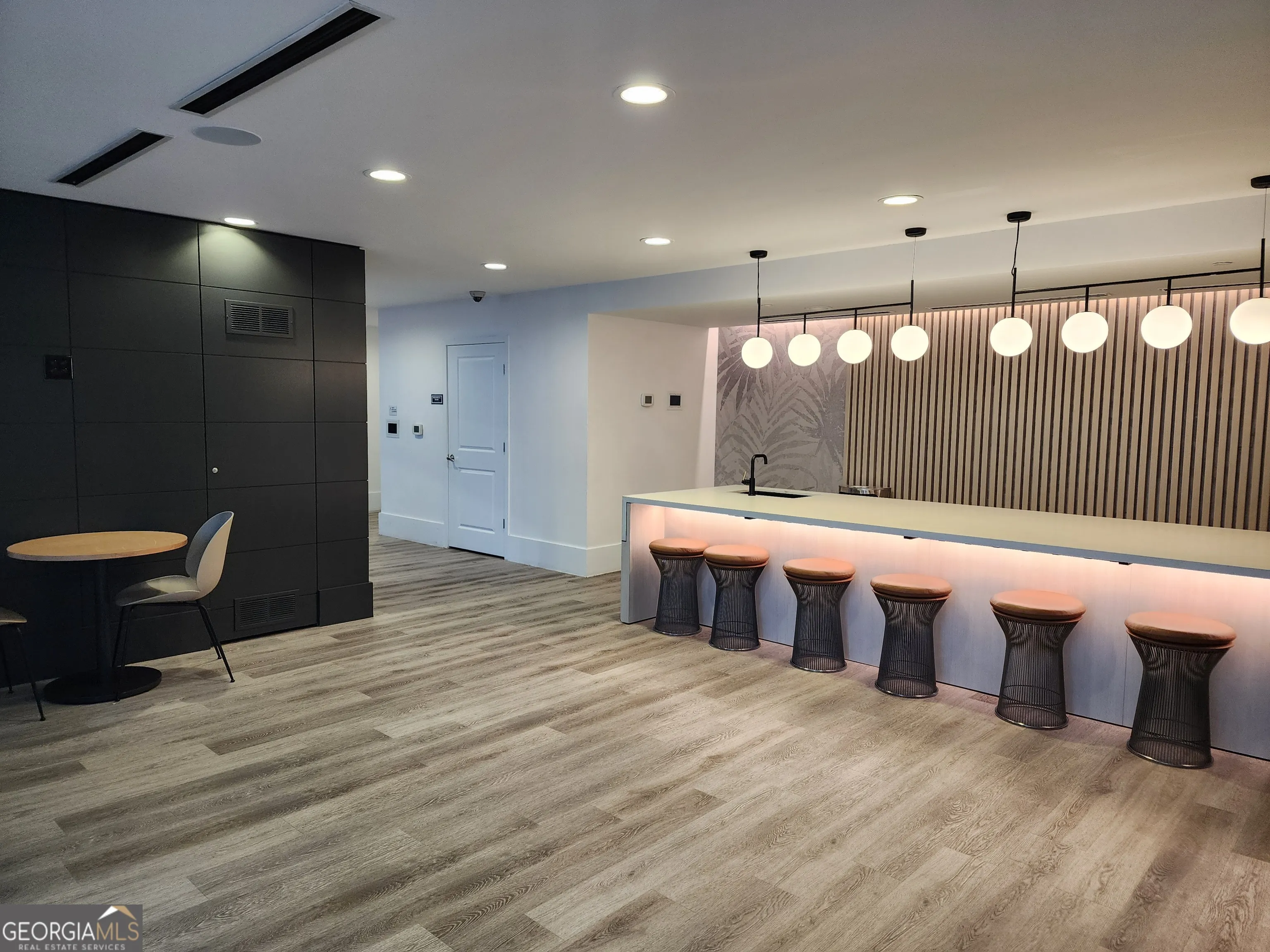 1013 3324 Peachtree Road NE, #1013