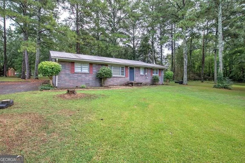 121 Sunset Drive NE
