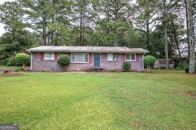 121 Sunset Drive NE