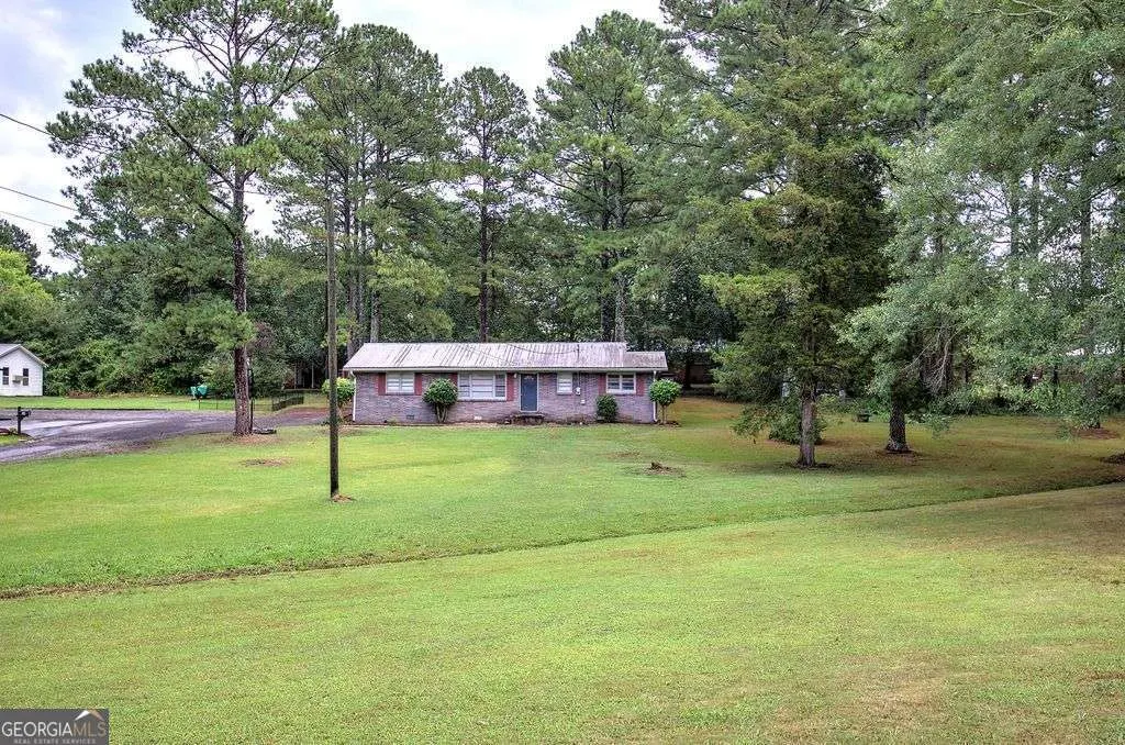 121 Sunset Drive NE
